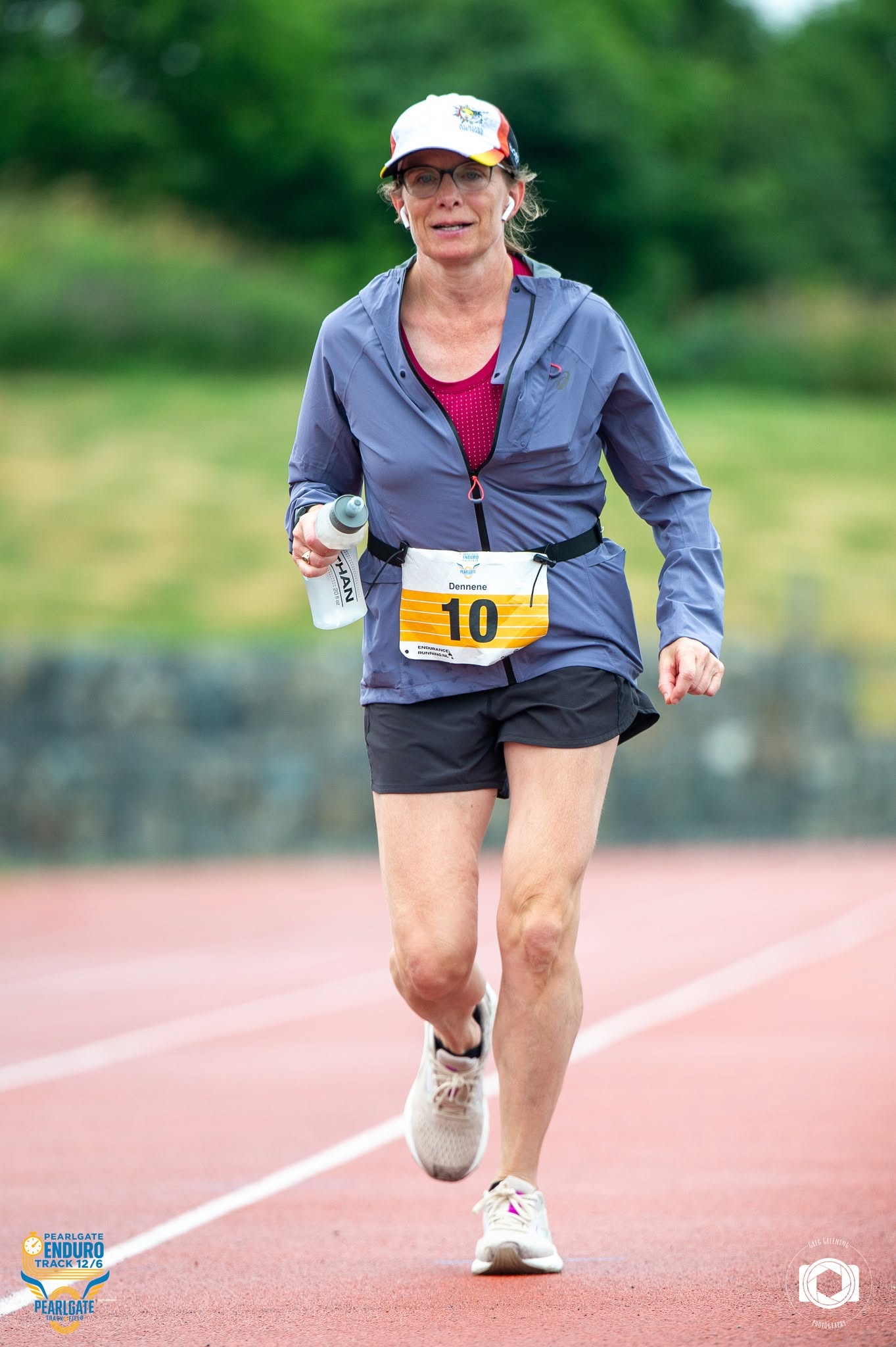 An athlete running during the 2026 Pearlgate Enduro Challenge